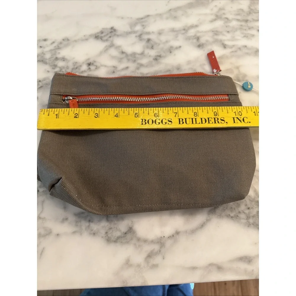 Zipper Pouch Khaki Shiraleah Chicago Travel Cosmetic‎ Bag NWT New